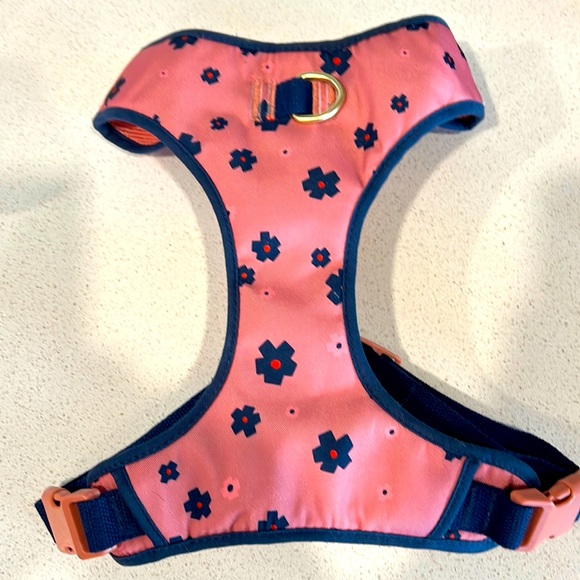 Extra Large Dog Harness. New without tags. Perfect Condition.
